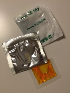 付属の調味料はこの３つ