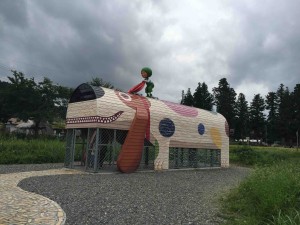 （T326）越後水沢駅の外観は犬！