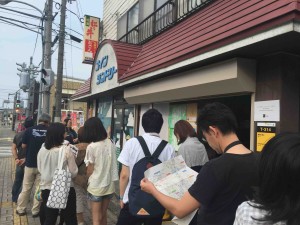 （T314）憶測の成立／目
案の定というか、驚きというか長蛇の列が！