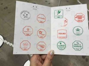 あっという間にスタンプいっぱい。「出国」スタンプがにくい。