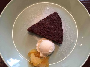 チョコケーキは豆腐とおからでヘルシー