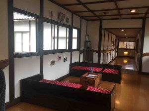 お風呂の外の待合はこんな感じ