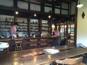 温かみがあって素敵な喫茶スペース