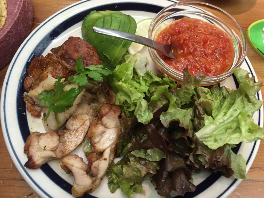 タコスの具材も意外と多いので、女性ならお腹いっぱい