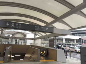 鉄道からの登り口を過ぎるとあと少し。