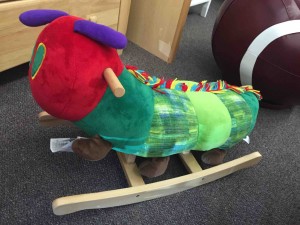 「はらぺこあおむし」のこれ、かわいかった！一応売り物。