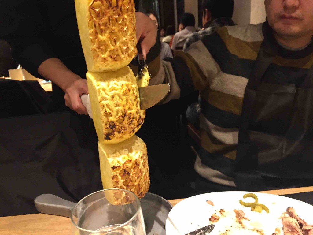 パイナップルの焼き色や回ってくる回数も、いい感じ☆