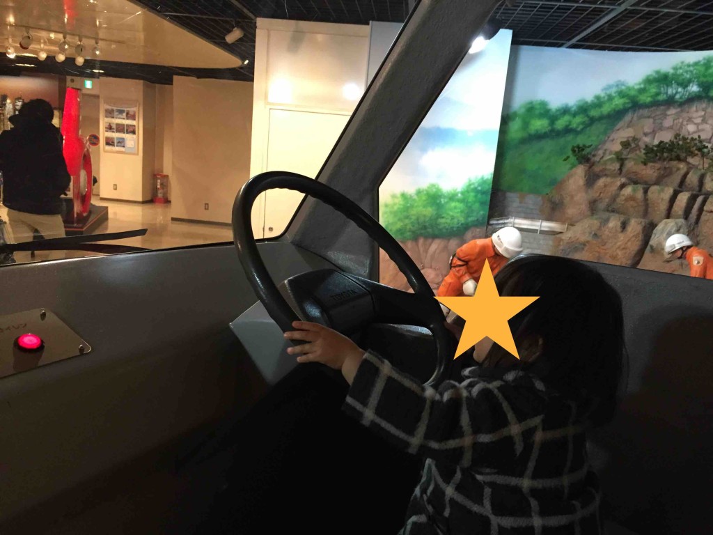 消防車のレプリカでは、サイレンを鳴らすことも！？