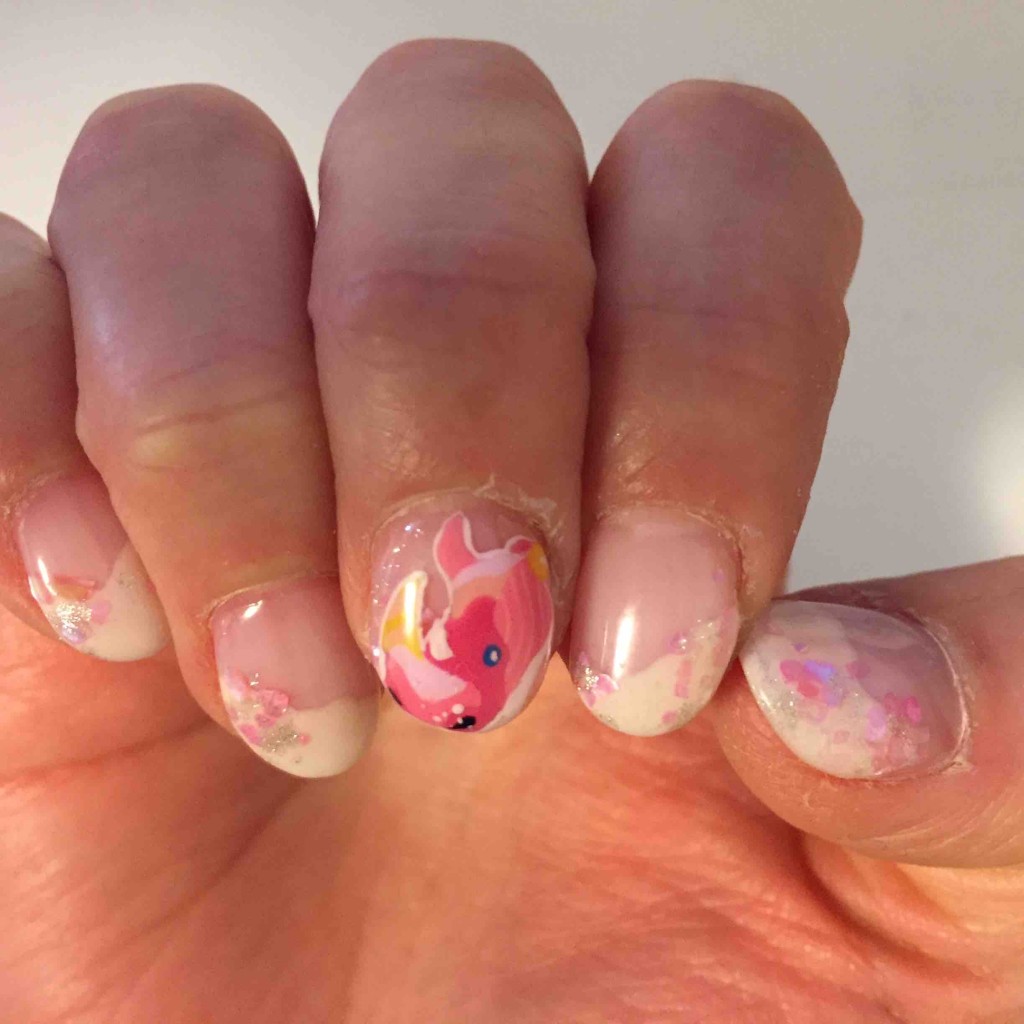 カラフルなピンクサイ。一見わからないけれど、娘は「サイだー！」と即答でした