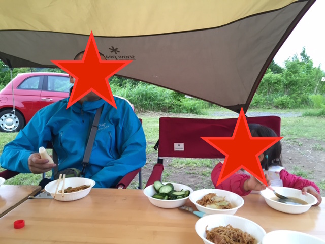 設営だけで疲れることを事前に想定して、夜ごはんは相当シンプルに。