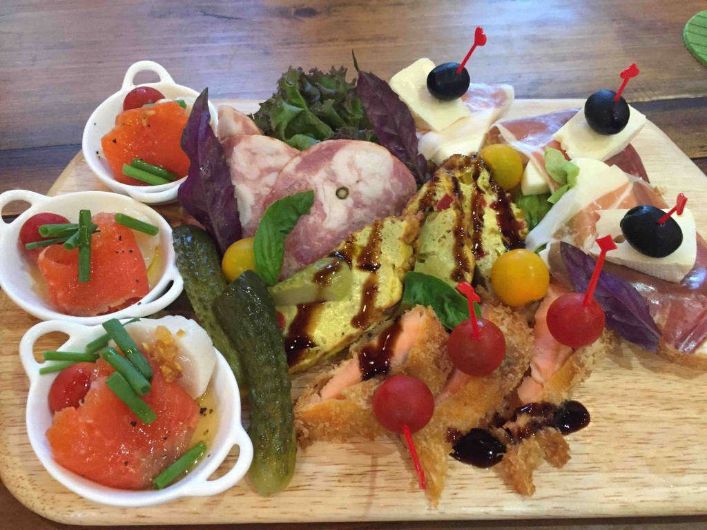 前菜の盛り合わせ