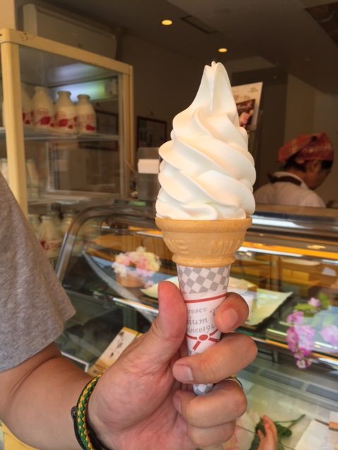 ソフトクリーム350円