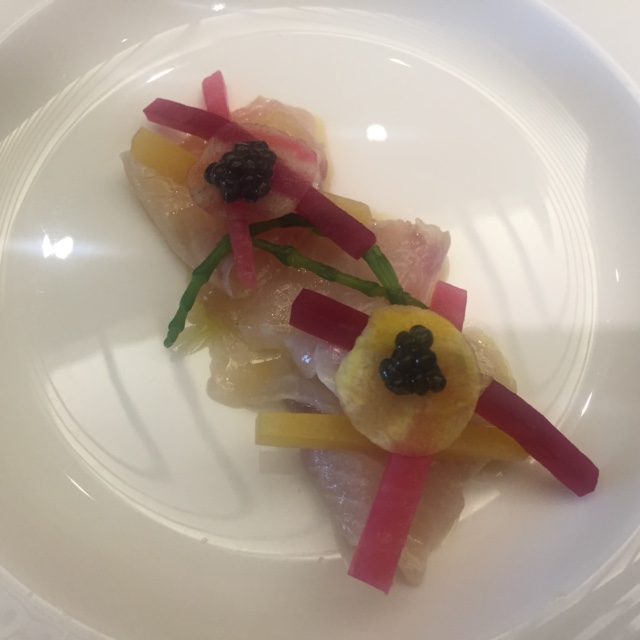 平政のカルパッチョ　キオッジョビーツとシーアスパラガス、オシェトラキャビア